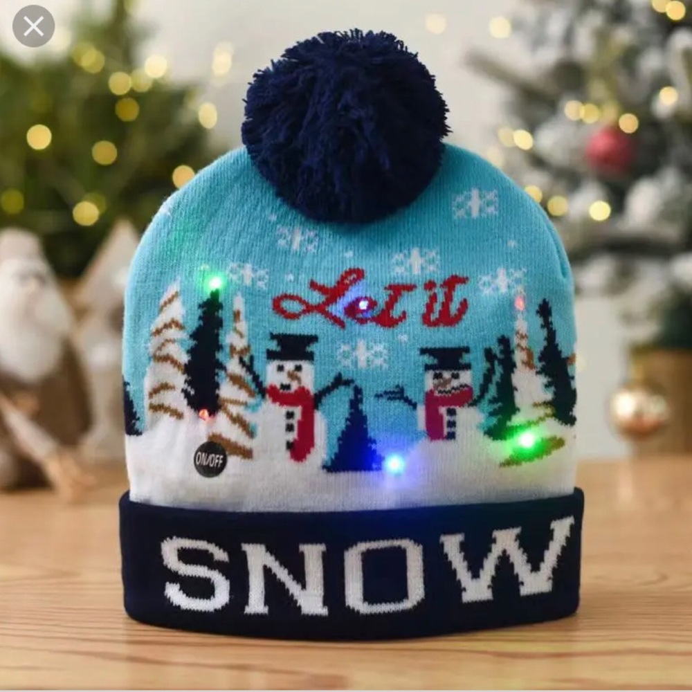 Let It Snow Light-Up Pom Pom Beanie